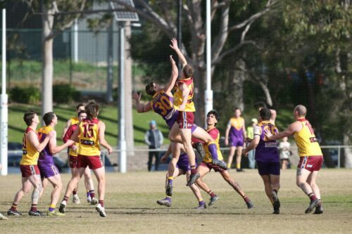 B07K5397-BelmontVsThomsonFooty