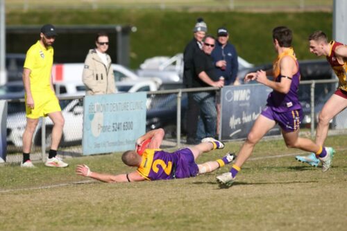 B07K5421-BelmontVsThomsonFooty