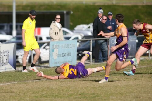 B07K5422-BelmontVsThomsonFooty