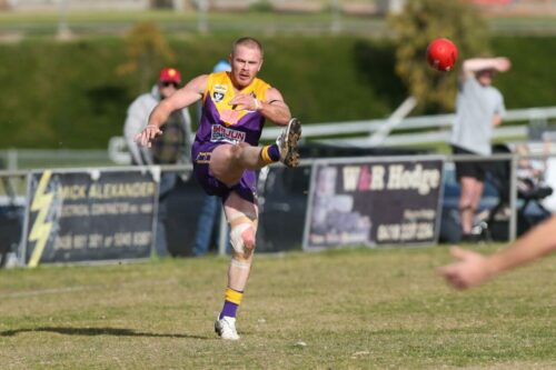 B07K5425-BelmontVsThomsonFooty