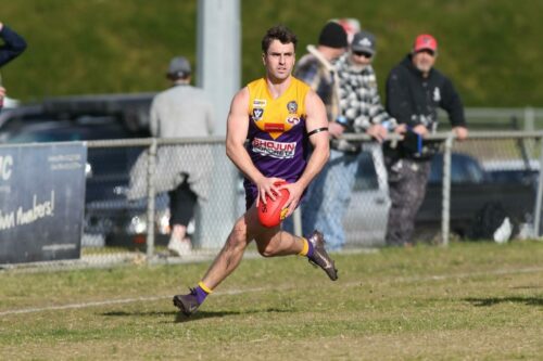 B07K5442-BelmontVsThomsonFooty