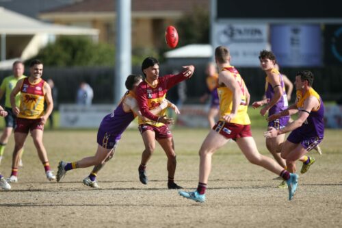B07K5478-BelmontVsThomsonFooty