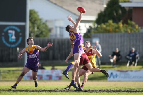 B07K5770-BelmontVsThomsonFooty