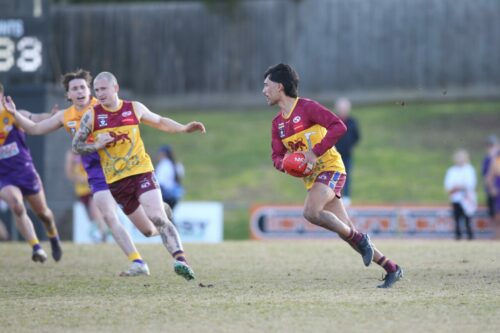 B07K5840-BelmontVsThomsonFooty